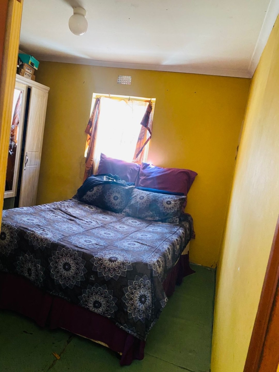 2 Bedroom Property for Sale in Mxolisi Phetani Western Cape